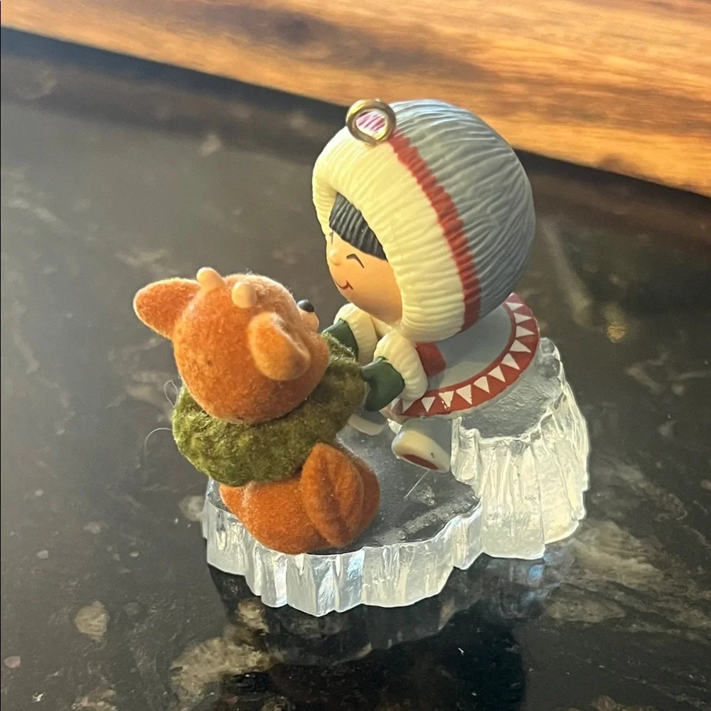 Hallmark 1986 Frosty Friends #7 Red and White Eskimo with Baby Reindeer Ornament